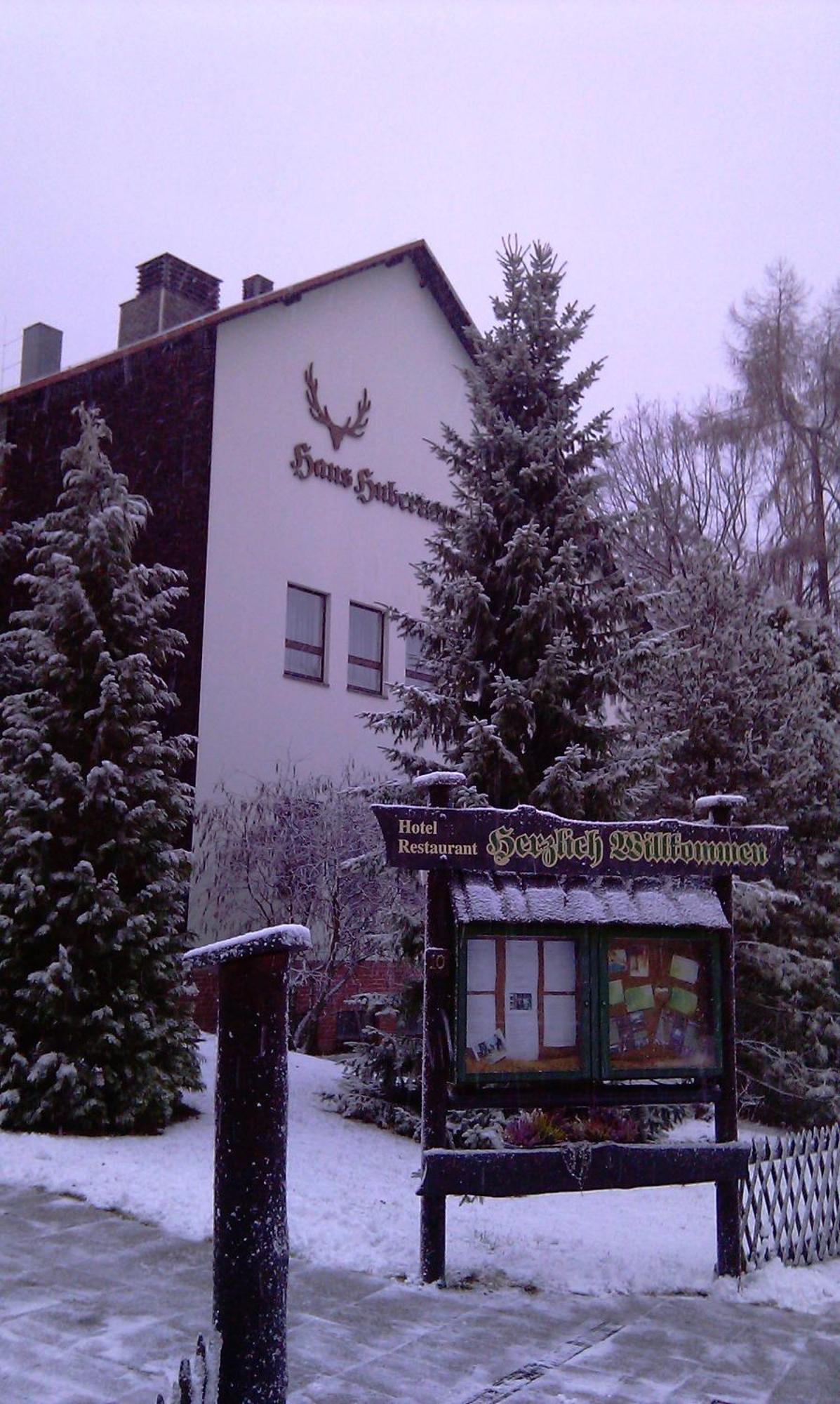 Naturparkhotel Haus Hubertus كورورت أوبين المظهر الخارجي الصورة